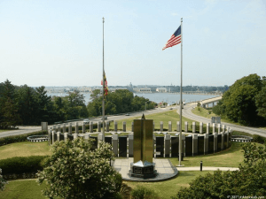 The WWII Momunemt is a great place to view the USNA Air Show. Photo by dcmemorials.com